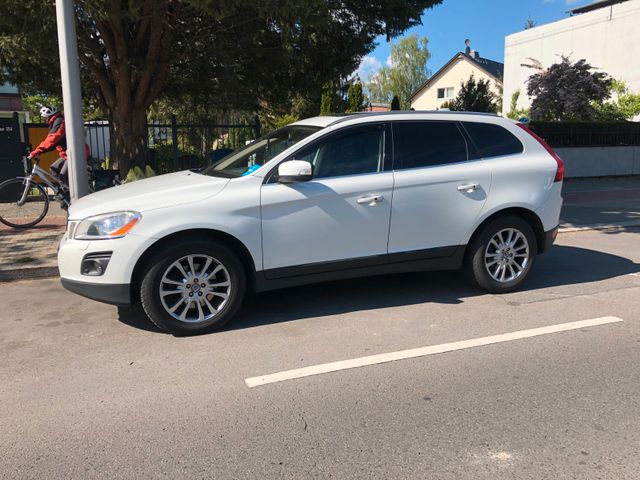 Volvo XC60 2.4D AWD Summum Geartronic Summum