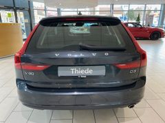 Fahrzeugabbildung Volvo V90 D3 Momentum NAVI/LED/LEDER/SHZ/CAM/PDC