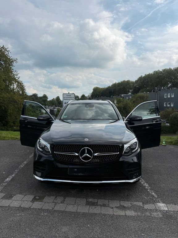 Image of Mercedes-Benz GLC 250