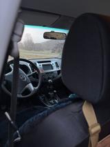 Toyota Hilux OVERLANDER ready - graue Toyota Hilux