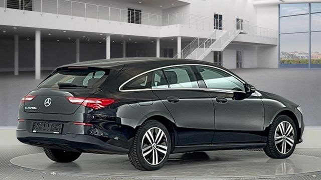 Fahrzeugabbildung Mercedes-Benz CLA 250 Shooting Brake e 8G-DCT+Navi+Spur+MBUX