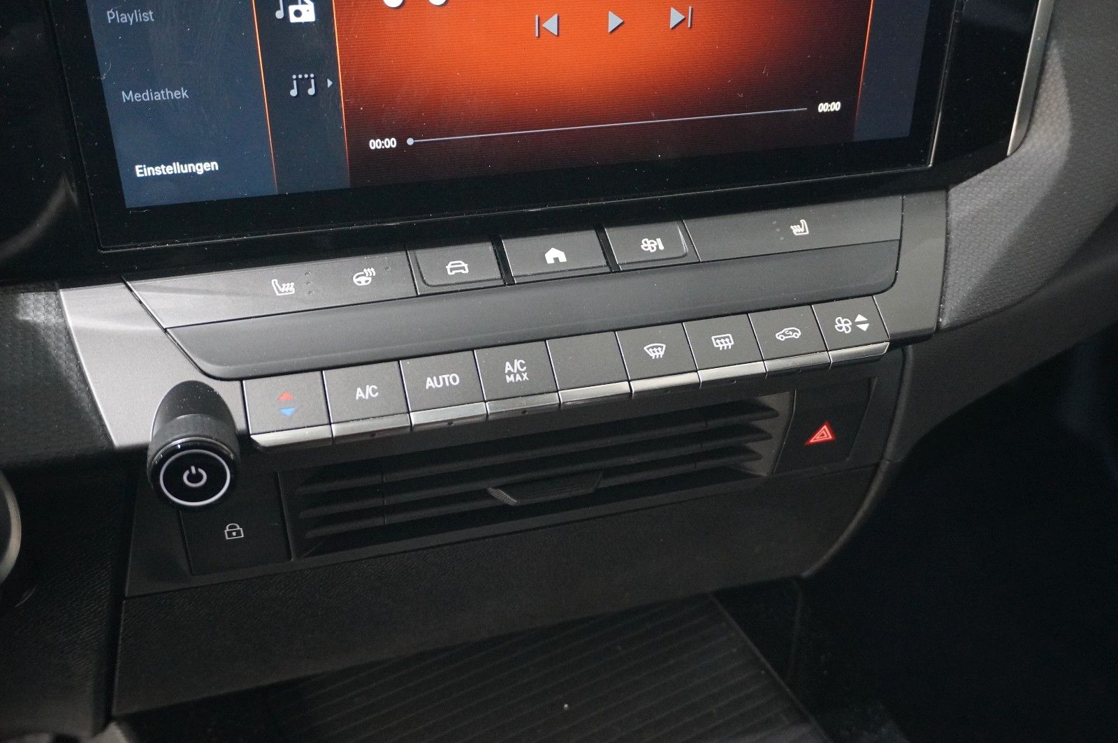 Fahrzeugabbildung Opel Astra L ST 1.2T EDITION AT-8 NAVI/LED/SPORT/DAB+