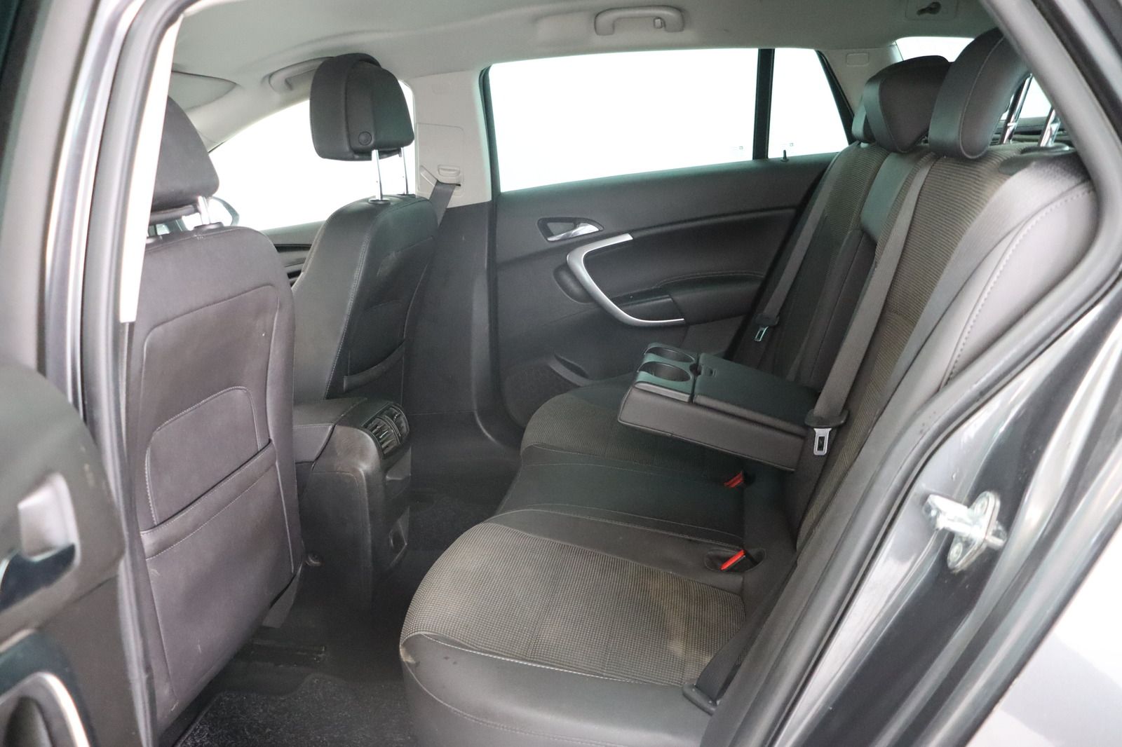 Fahrzeugabbildung Opel Insignia Sports Tourer 2.0 CDTI ecoFLEX Cosmo