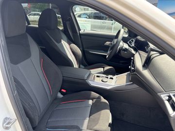 BMW 320d xDrive Touring M Sportpaket DAB LED Shz