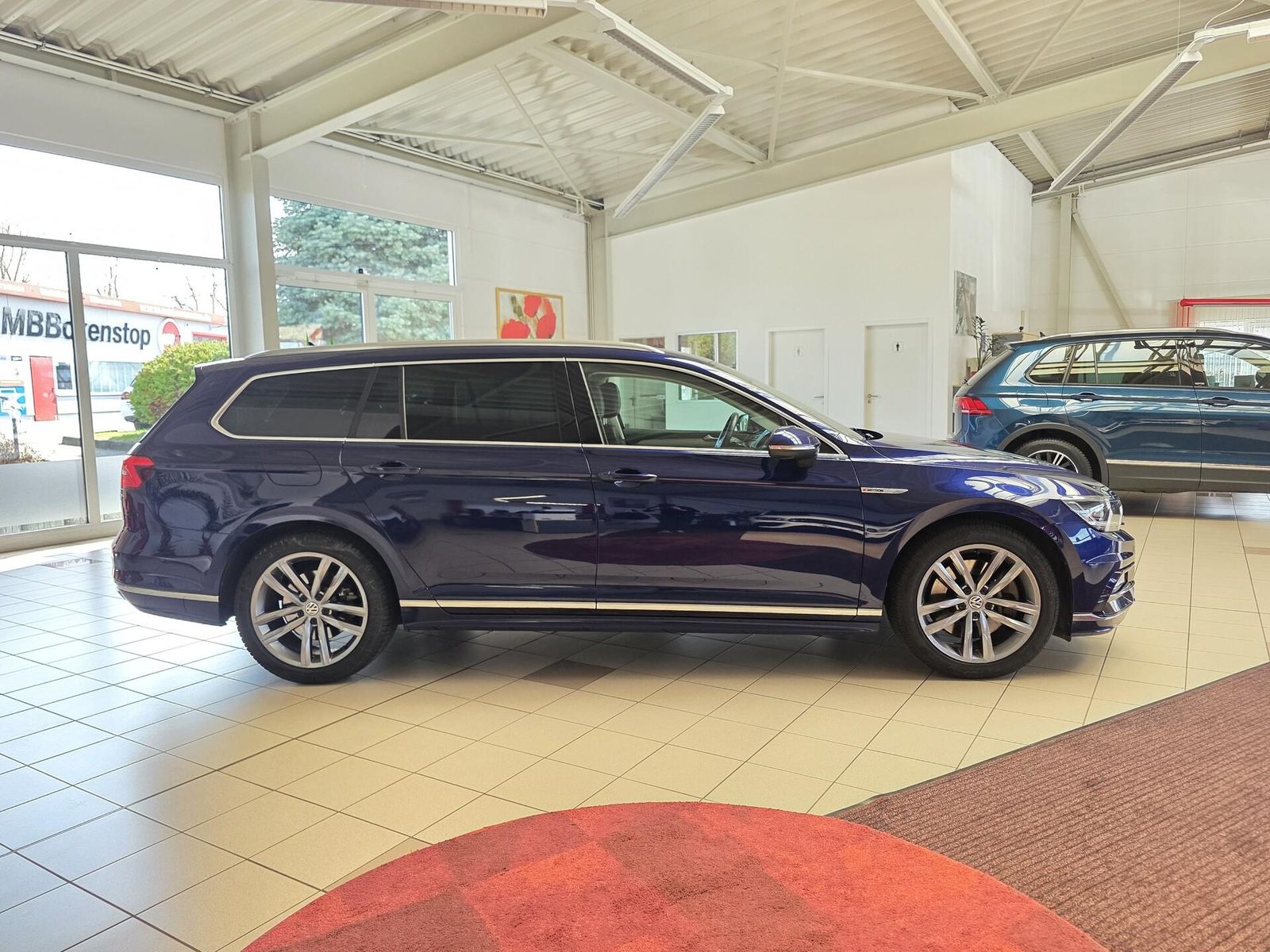 Fahrzeugabbildung Volkswagen Passat Variant 4M R-Line/Keyles/DAB/Carplay/Ahk