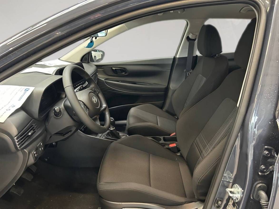 Fahrzeugabbildung Hyundai BAYON  Select PDC Klima Navi Rückfahrkamera