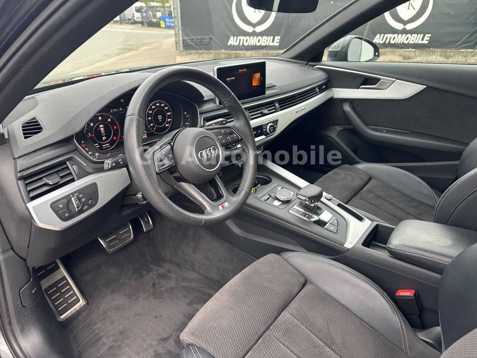 Fahrzeugabbildung Audi A4 Avant 40 TDI Quattro S-Line/Navi/LED/ACC