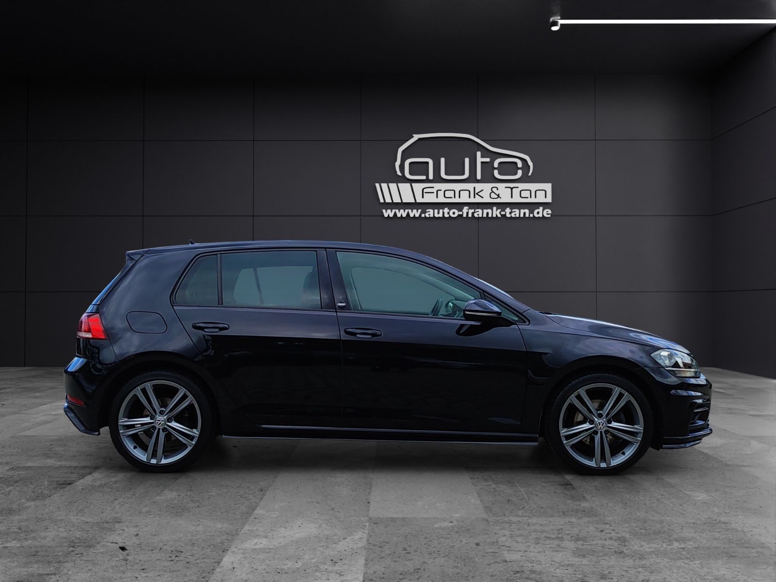 Fahrzeugabbildung Volkswagen Golf VII Lim. Sound *R-Line*BMT*SitzHZ*Sport*LED