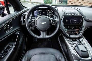 2021 Aston Martin DBX — миниатюра 25