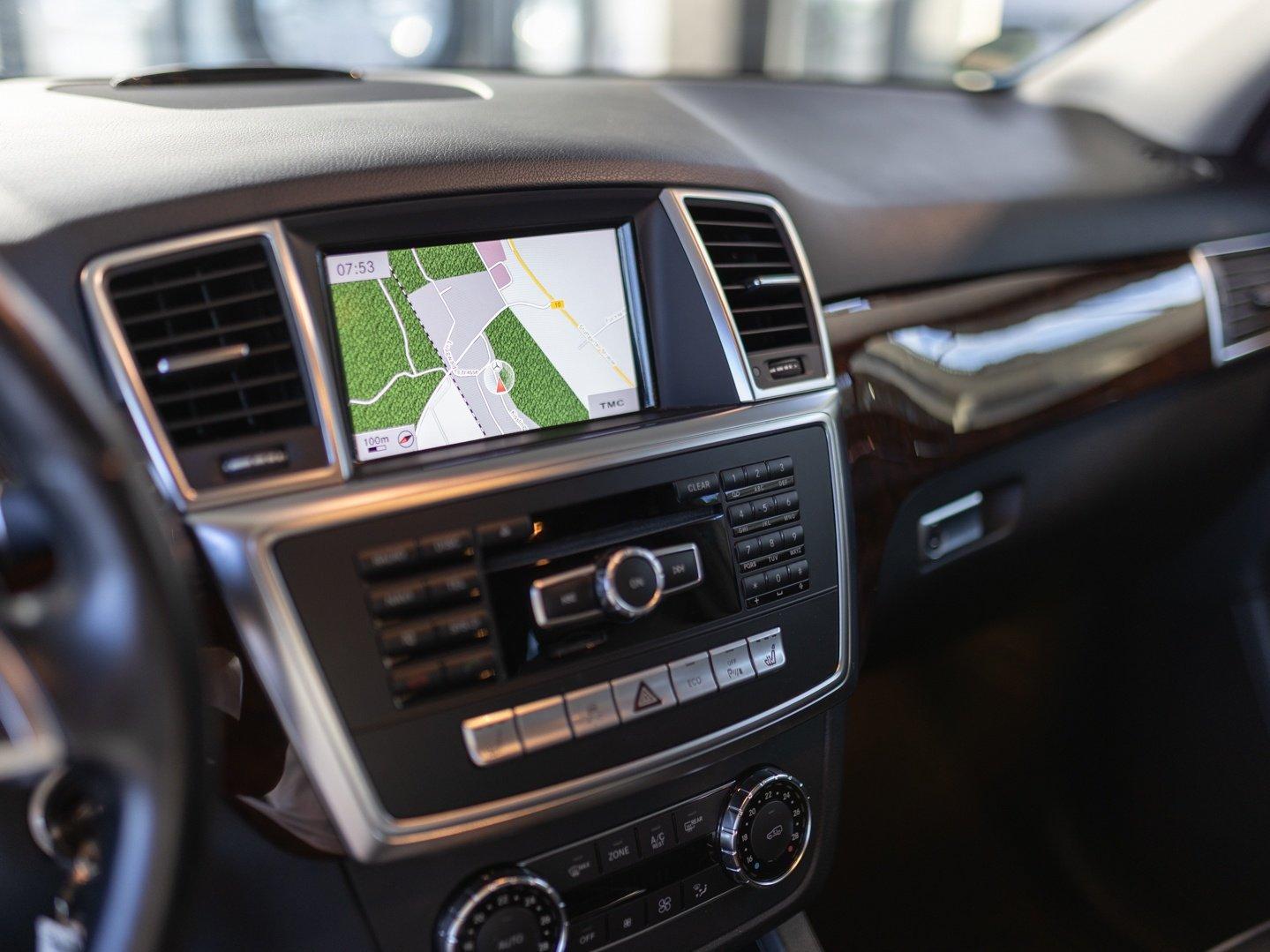 Mercedes-Benz ML 350 CDI 4MATIC Memory,Bi-Xenon,COMAND,1.Hand!