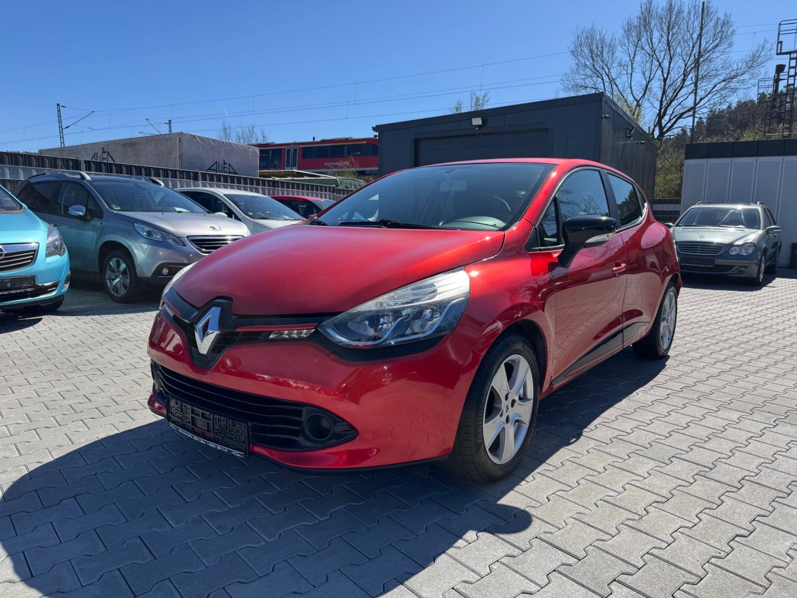Renault Clio IV Dynamique 1.2 54 kW / Navi / Klima