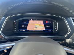 Fahrzeugabbildung Volkswagen Tiguan 1.5 TSI DSG R-Line LED NAVI KAMERA ACC