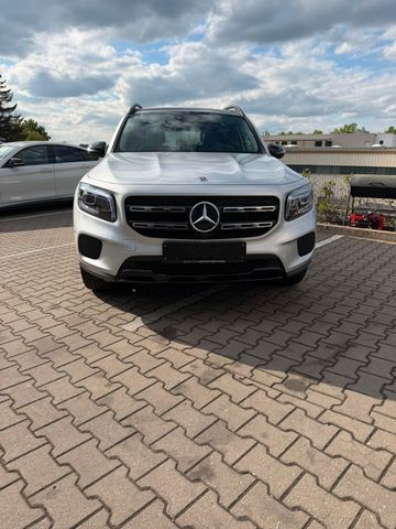 MERCEDES-BENZ GLB 200 4MATIC DCT