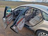 Audi A6 2.4 - - Audi A6 aus 2000: Limousine
