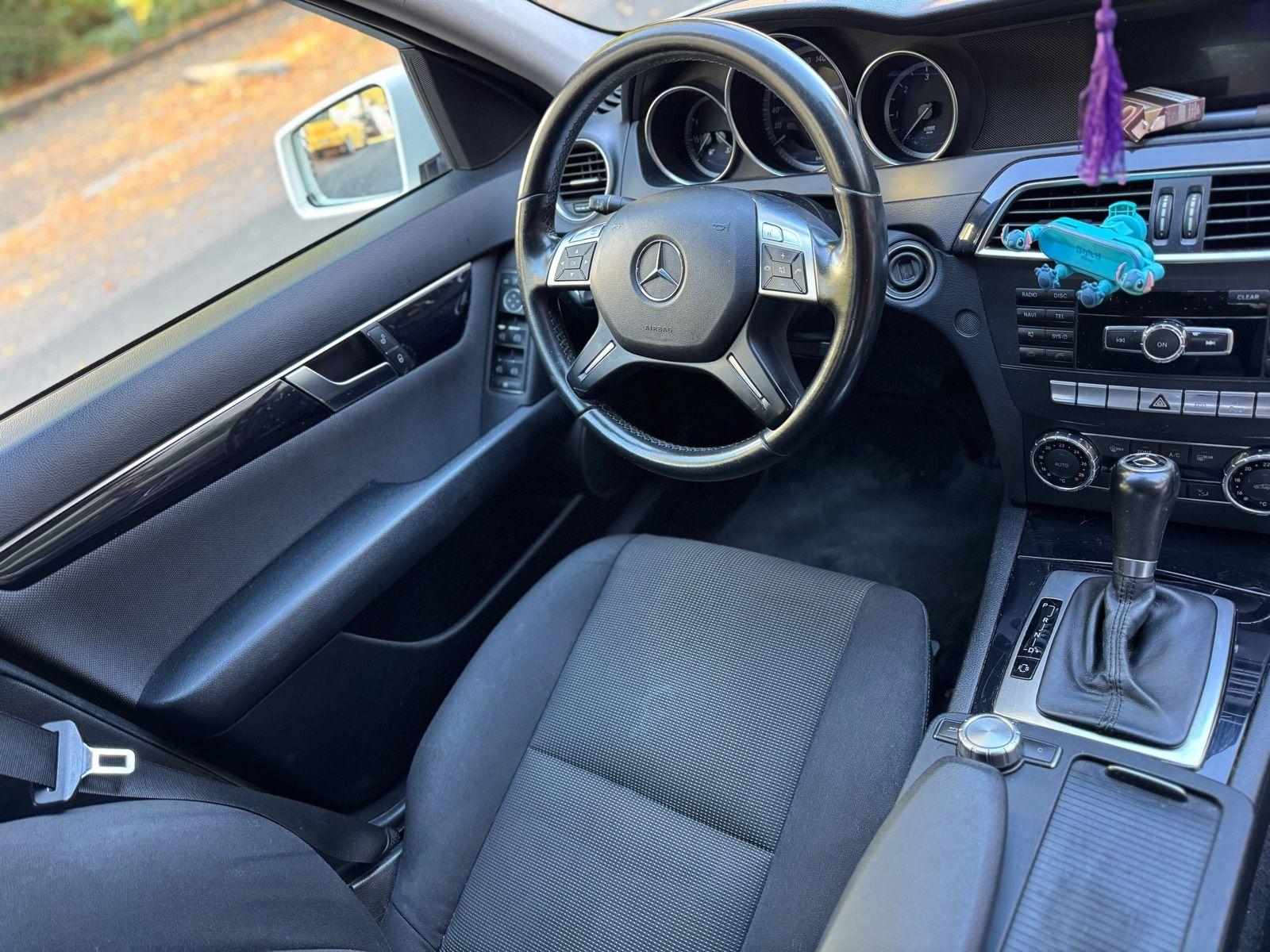 Mercedes-Benz C220 2012 — photo 7