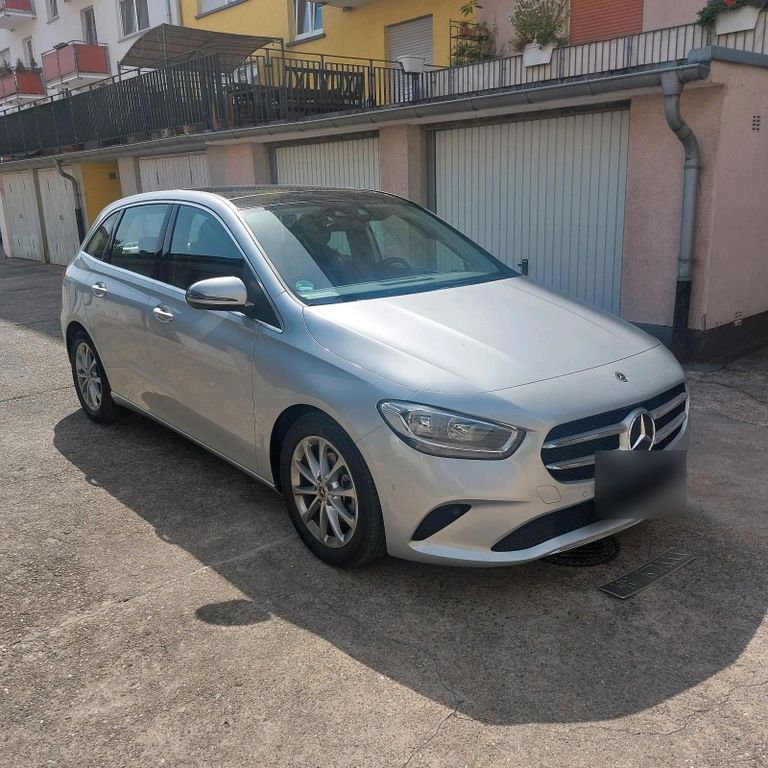 Image of Mercedes-Benz B 180