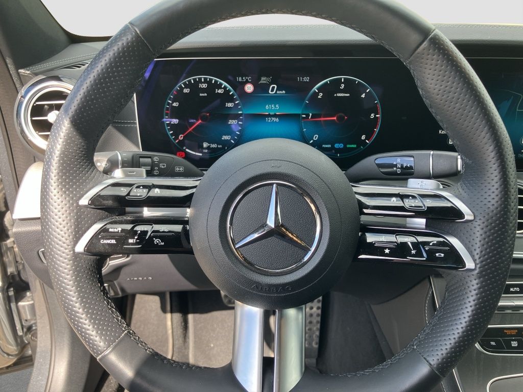 Fahrzeugabbildung Mercedes-Benz E 220 d T-Modell AMG LINE*NightPaket*PanoDach