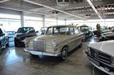 Mercedes-Benz 200 D W110 Heckflosse *H-Zulassung* - Mercedes-Benz W110