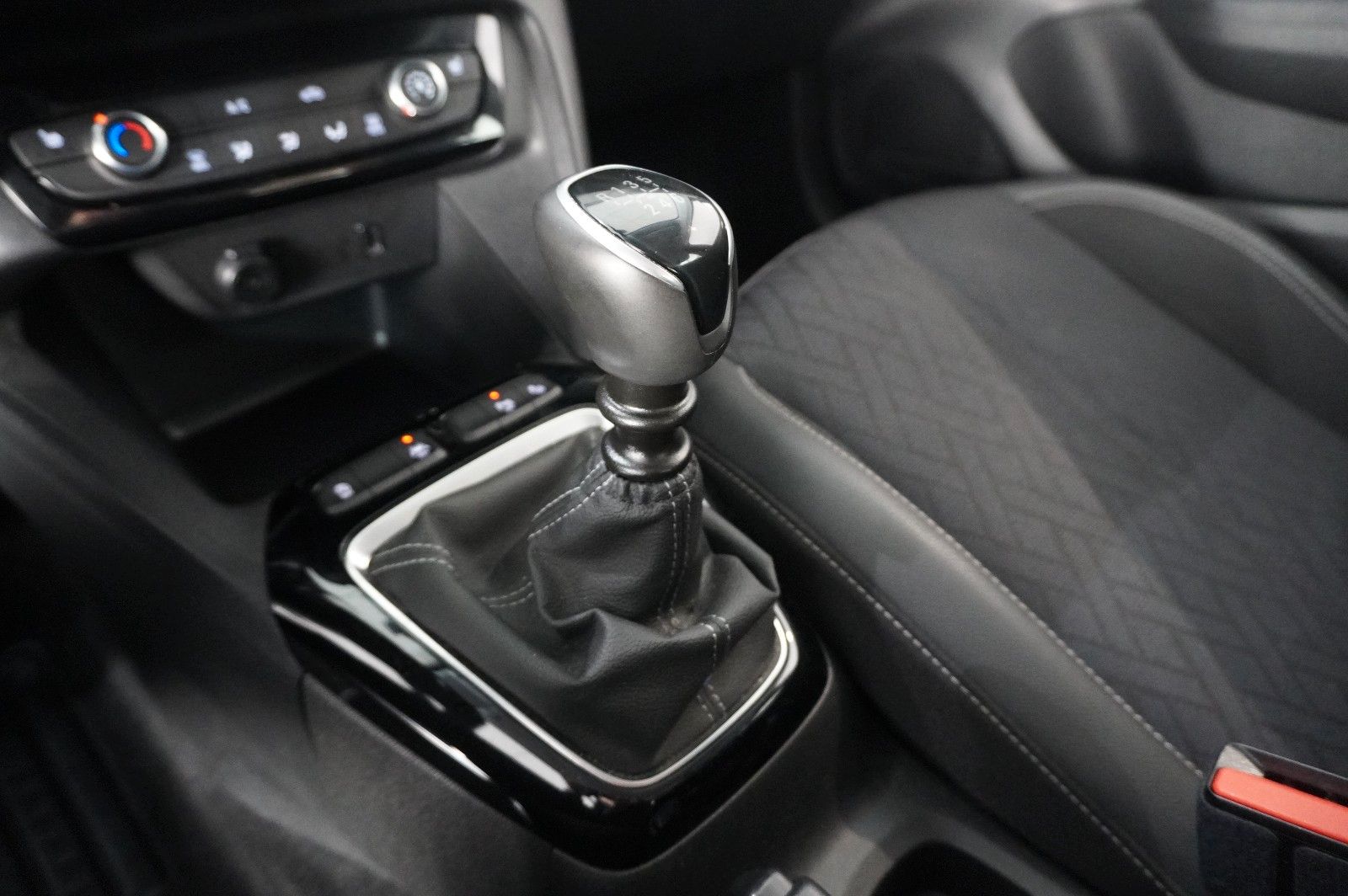 Fahrzeugabbildung Opel Corsa F 1.5D ELEGANCE NAVI/LED/KAMERA/SH/VIRTU.