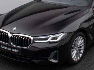 Fahrzeugabbildung BMW 530e xD Tour Luxury Line ACC HUD Pano Laser 360°
