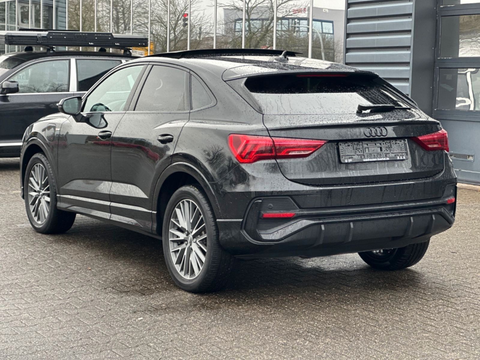 Audi Q3 Sportback 45 TFSI e S line imagem 3