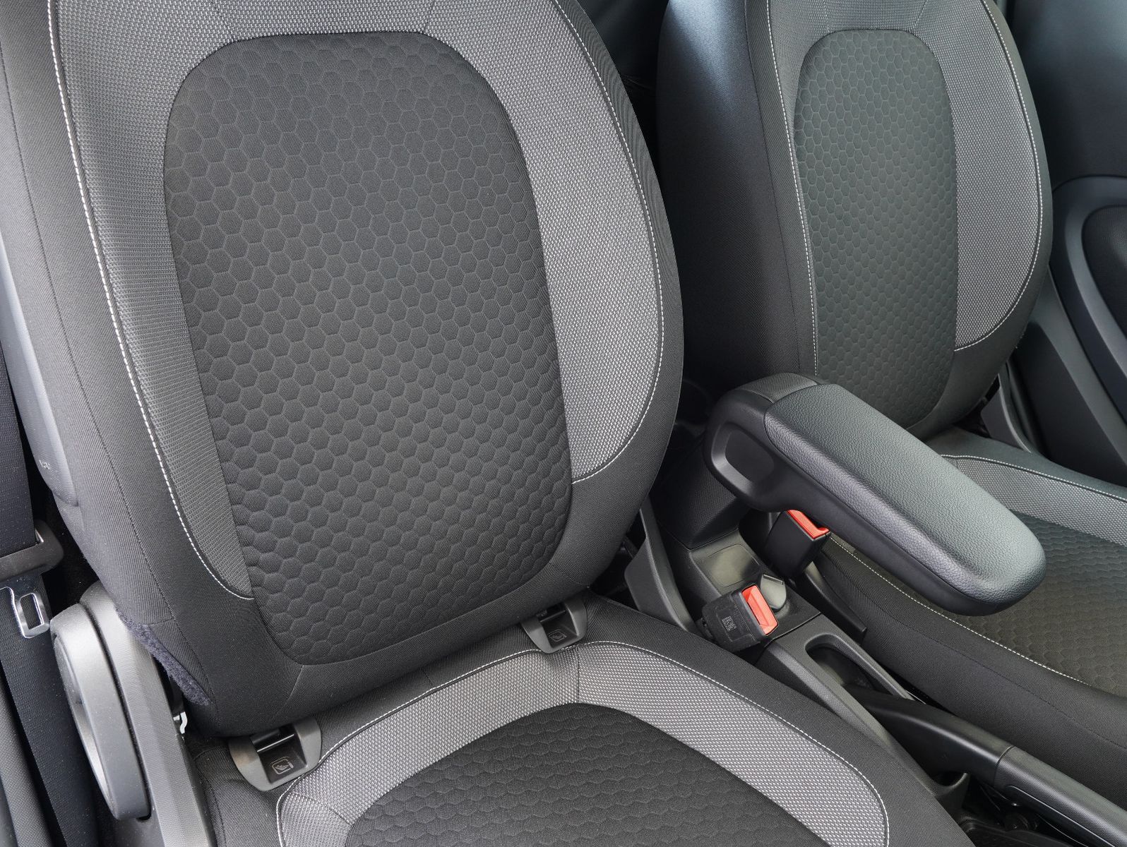 Fahrzeugabbildung Smart ForTwo coupé electric drive / EQ passion