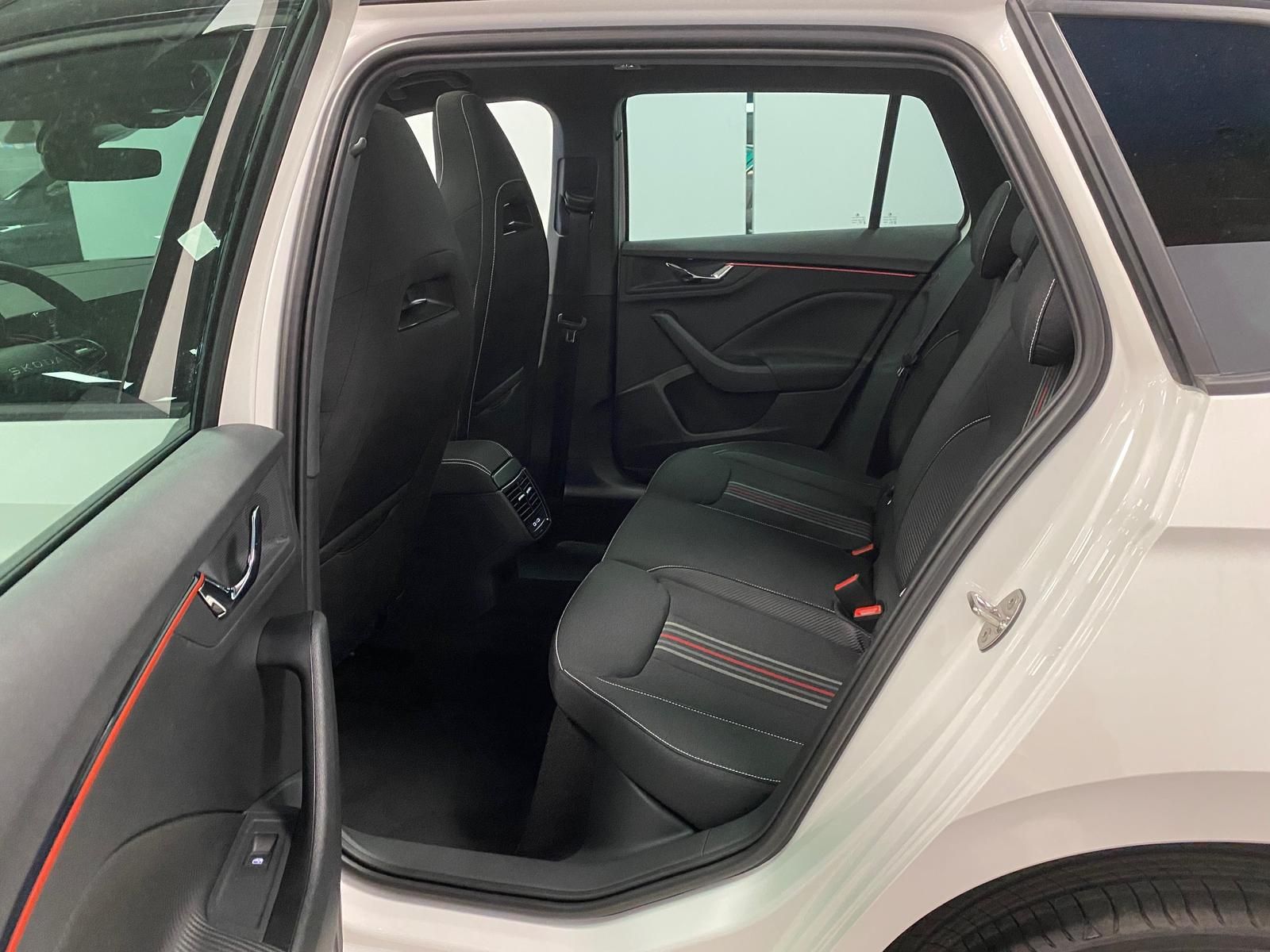 Fahrzeugabbildung SKODA Kamiq 1.5 TSI ACT DSG Monte Carlo+AHK+MATRIX++++