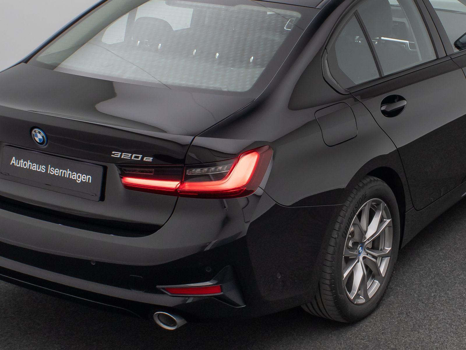Fahrzeugabbildung BMW 320e Sport Line DAB CockPitPr Lenkrhzg AHK Alarm