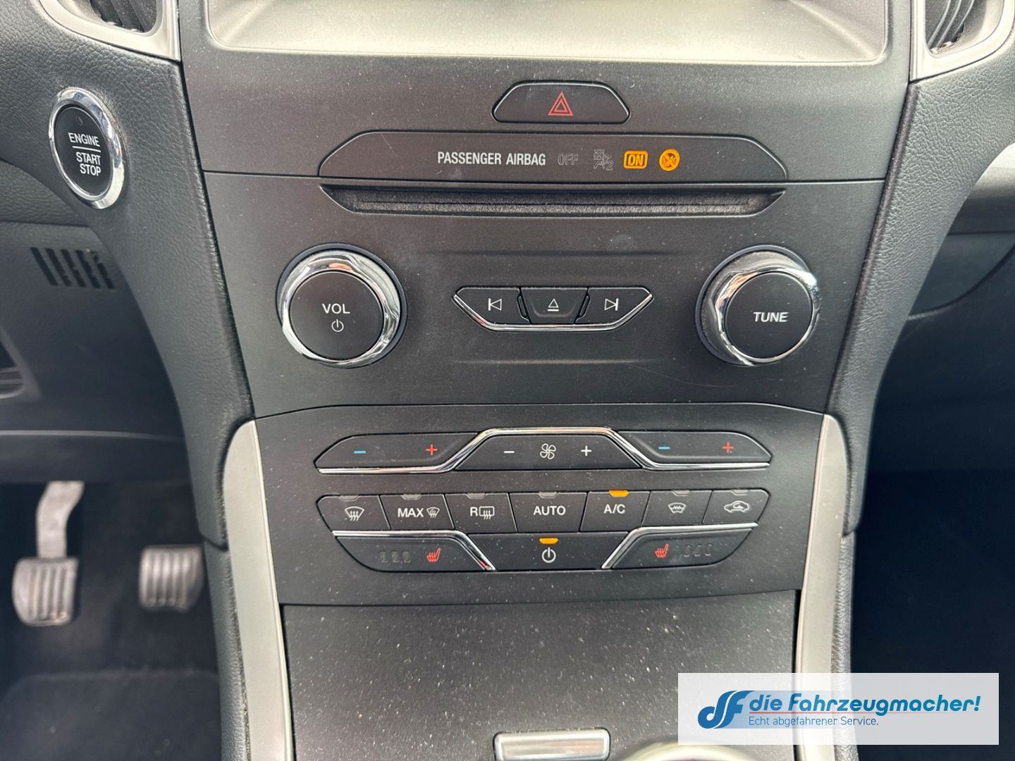 Fahrzeugabbildung Ford Galaxy Business 1.5 EcoBoost 7-Sitzer *Wasser-Ve