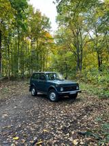 Lada Niva 4x4 1,7i, TÜV bis 01/27, AHK, Un... - Lada Gebrauchtwagen in Berlin