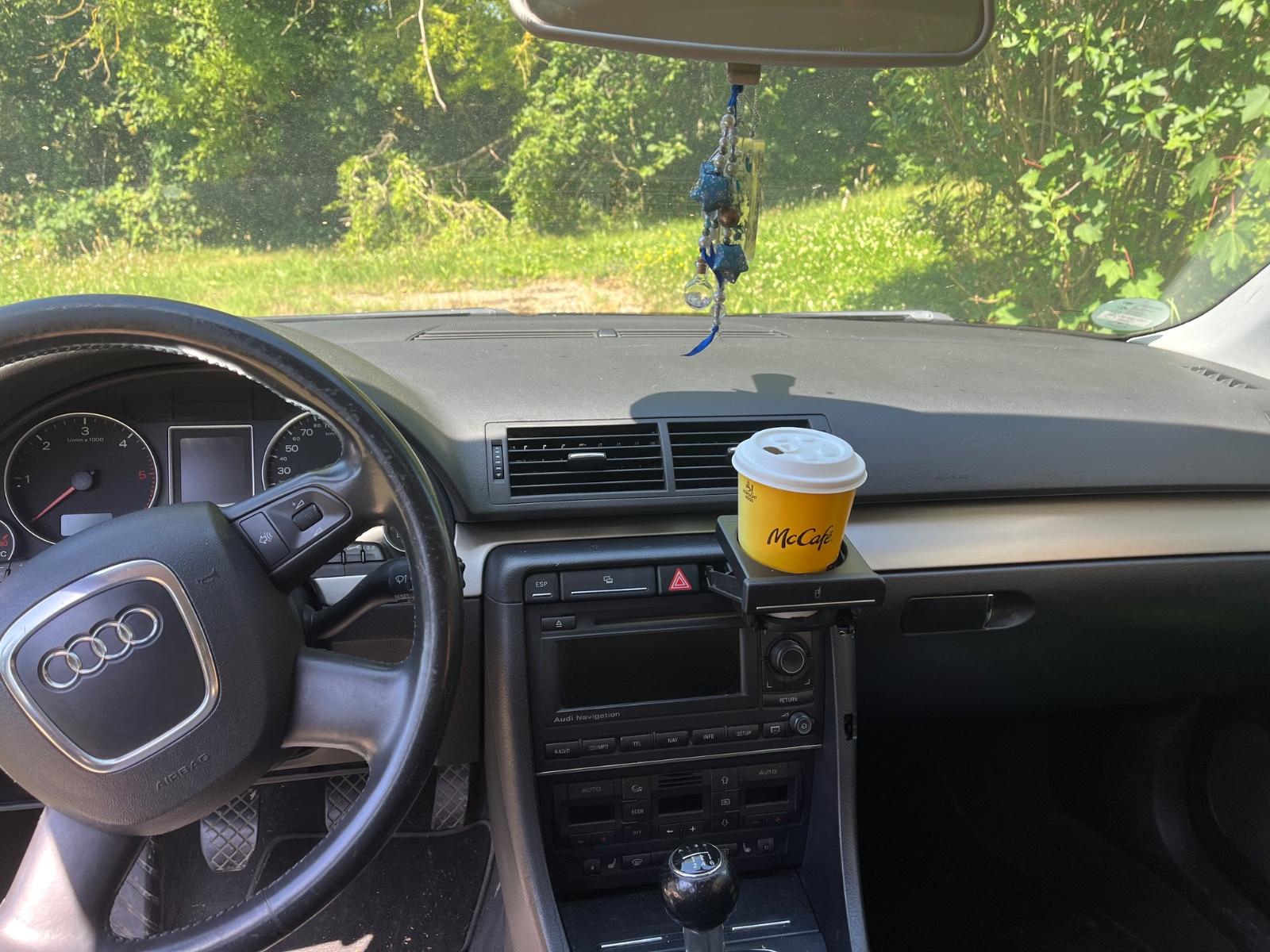 Audi A4 2006 — photo 7