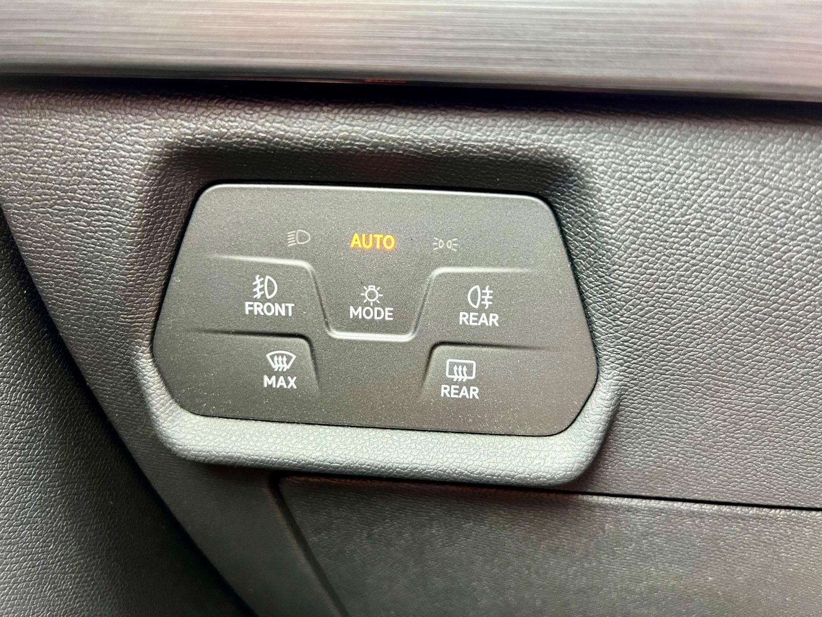 CUPRA Leon AAC LED ISOFIX L+R SENSOR
