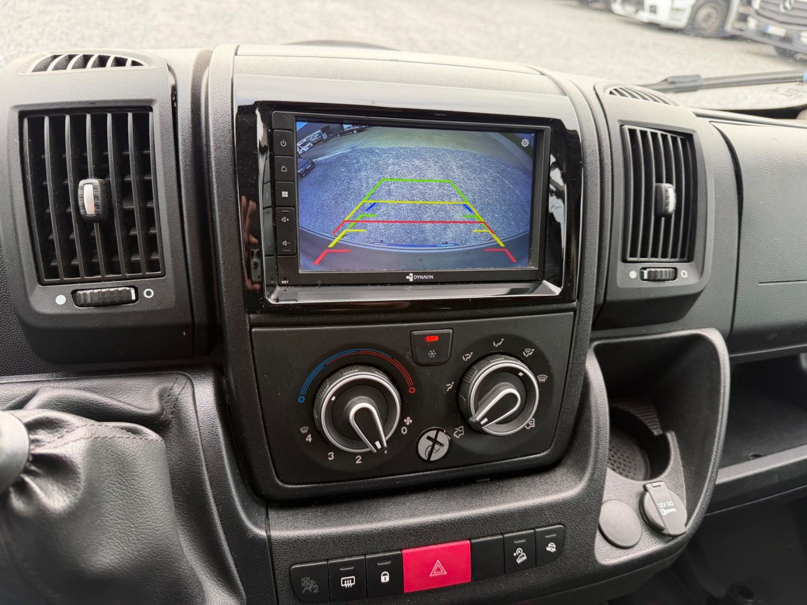 Fahrzeugabbildung Peugeot Boxer Koffer LBW