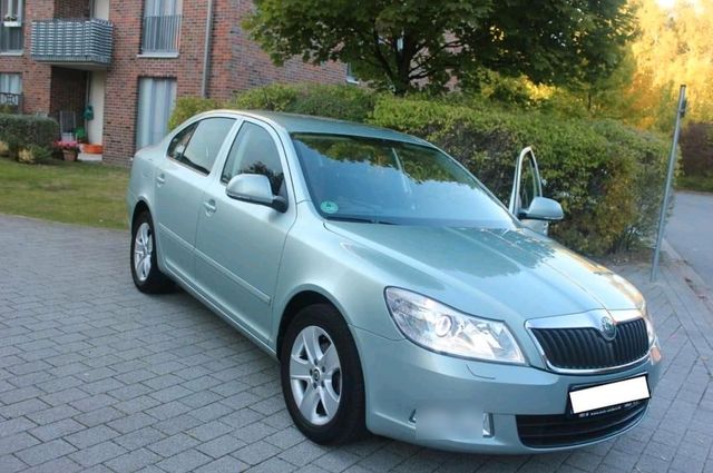 Skoda Octavia Limousine 7 Gang Automatik B...