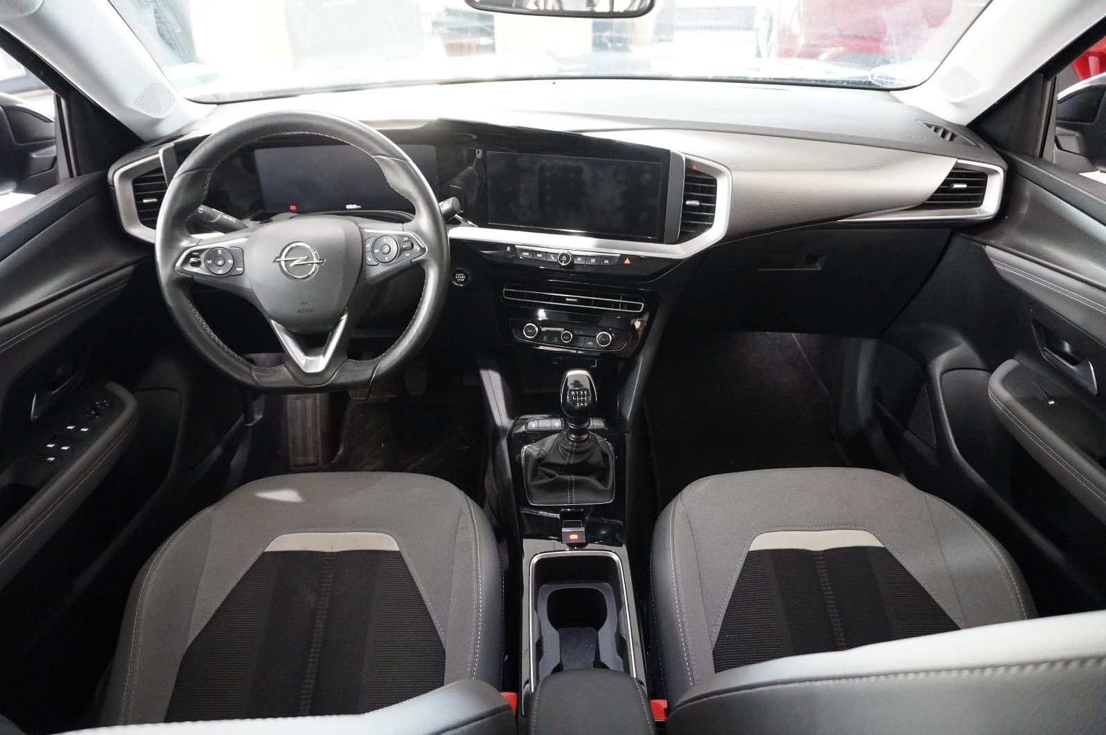 Fahrzeugabbildung Opel Mokka B 1.5D ELEGANCE NAVI/LED/KAMERA/SPORT/DAB+