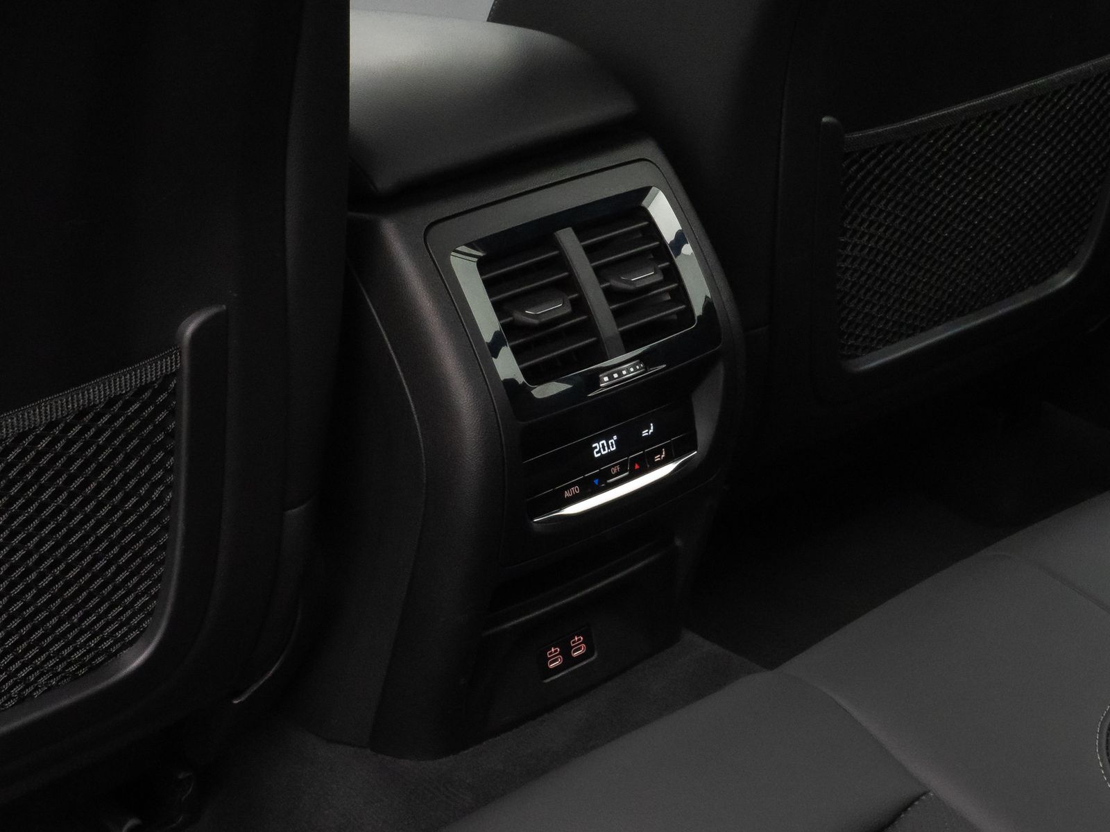 Fahrzeugabbildung BMW X3 xD30e Laser Kamera HUD DAB HiFi AHK Komfort