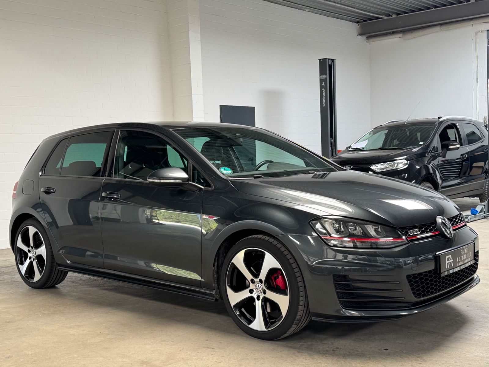 Volkswagen Golf VII Lim. GTI BMT Navi SHZ Klima Tempo foto 3