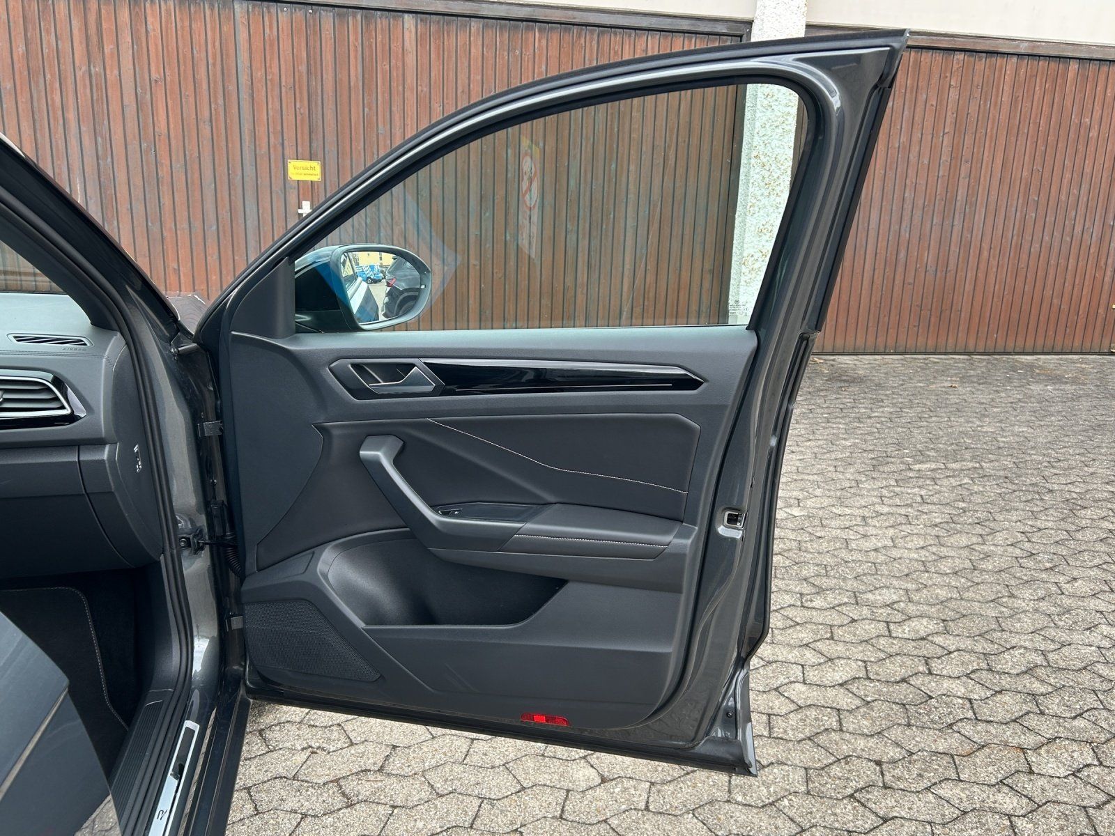 Volkswagen T-Roc - Bild 21