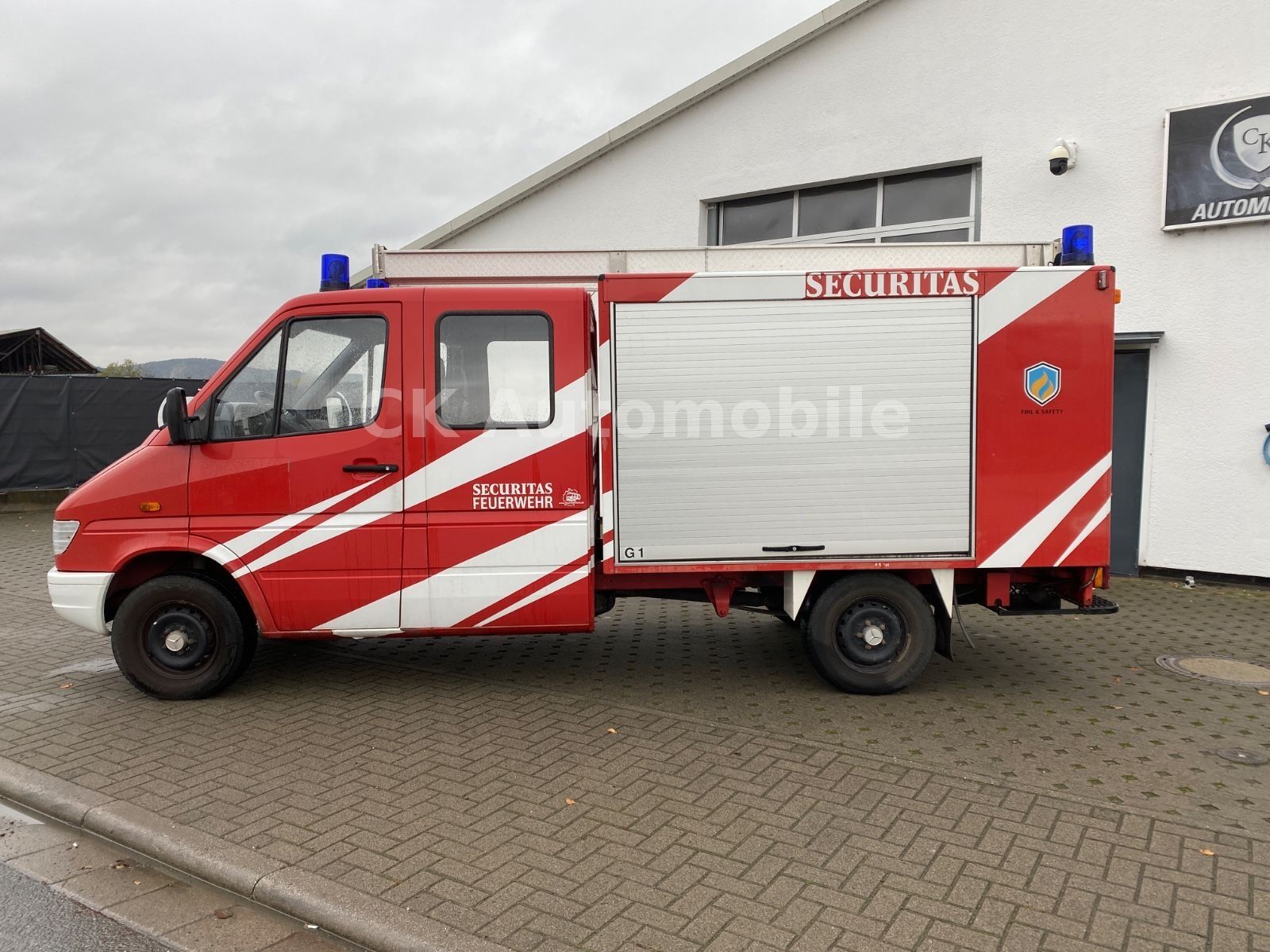 Fahrzeugabbildung Mercedes-Benz Sprinter 314 CDI Feuerwehr/5 Sitze/Sperre/2 Hand