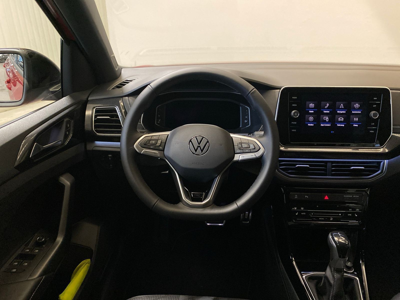 Volkswagen T-Cross - Bild 8