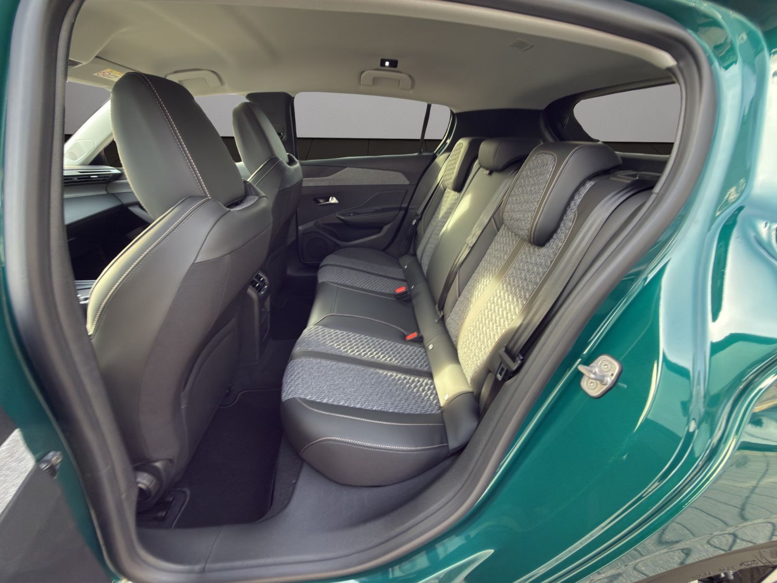 Peugeot 308 - Bild 12