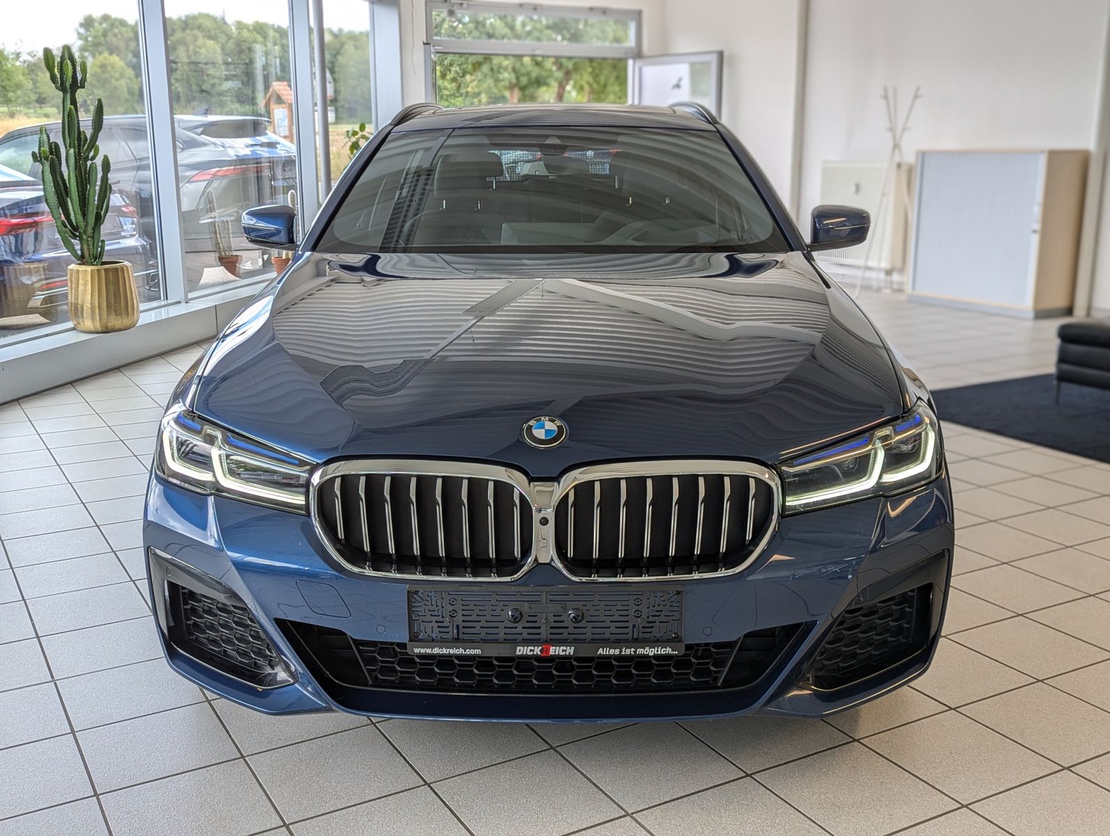 Fahrzeugabbildung BMW 530 d M-Sport Laser HUD Pano Innovation 360"