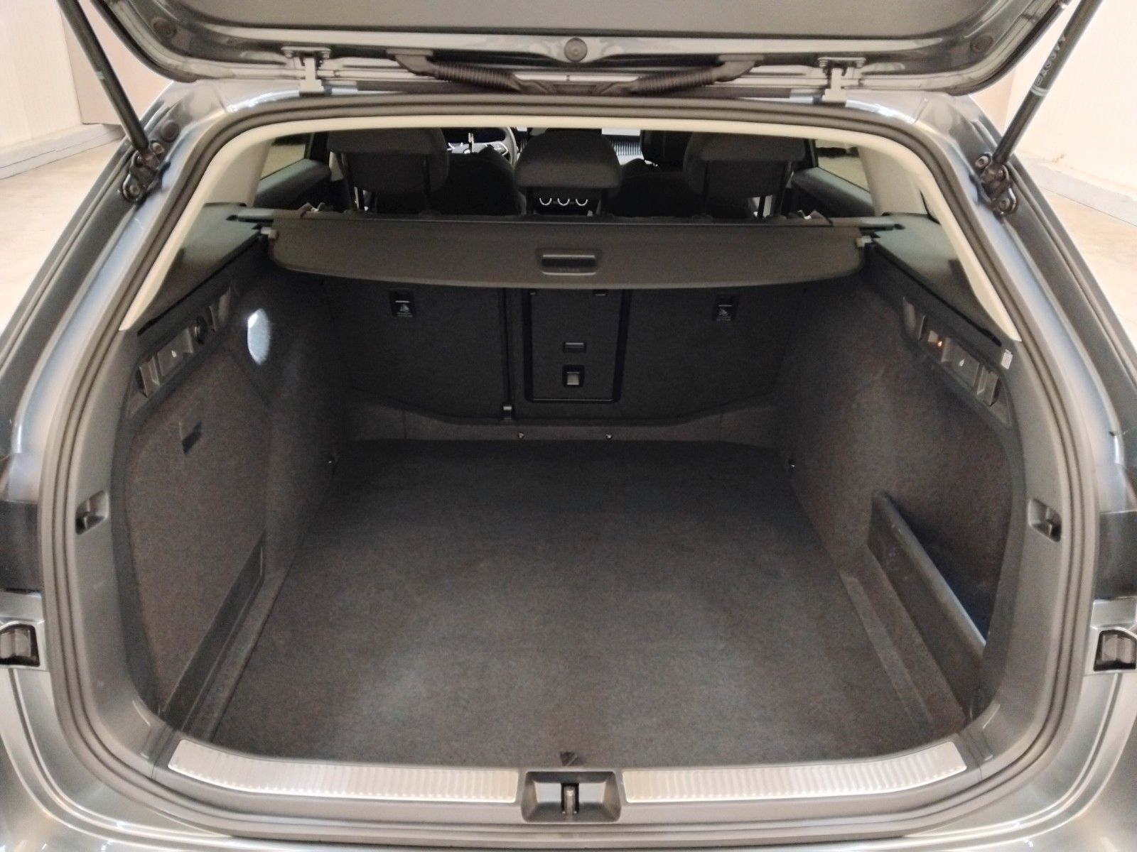 Skoda Superb (01/2025, Diesel)