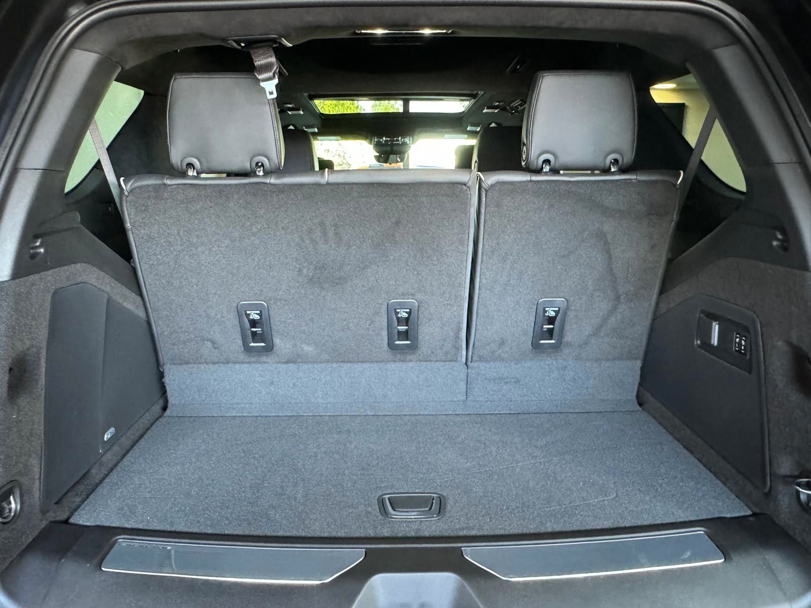 Fahrzeugabbildung Cadillac 2026 ESCALADE SPORT PLATINUM 6.2 V8-24"-ABV EXEC