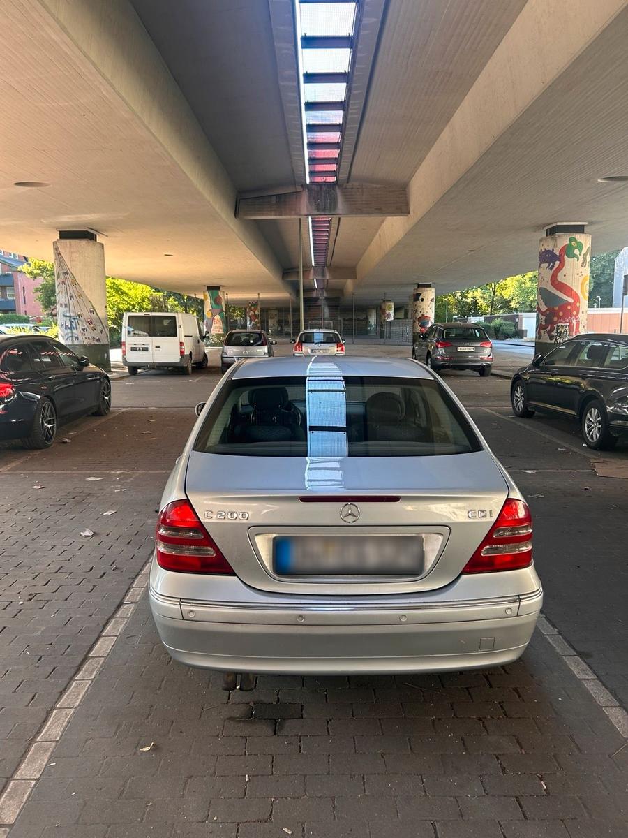 Mercedes-Benz C 200