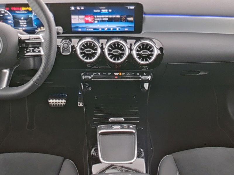 Mercedes-Benz A 250 e AMG/Special/Multibeam/Cam/Night/Ambi/19'