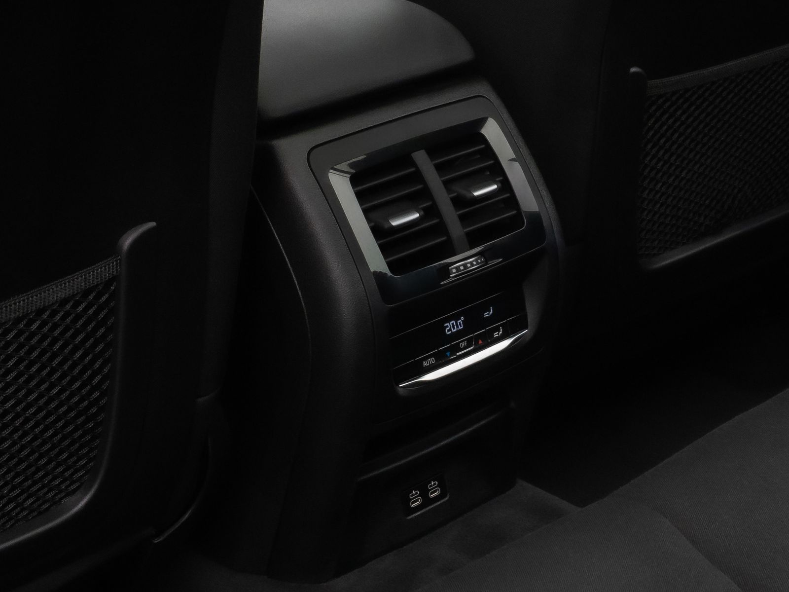 Fahrzeugabbildung BMW X3 xD30e Panorama Kamera DAB HiFi WLAN Stop&Go