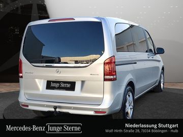 Mercedes V 220 - 6
