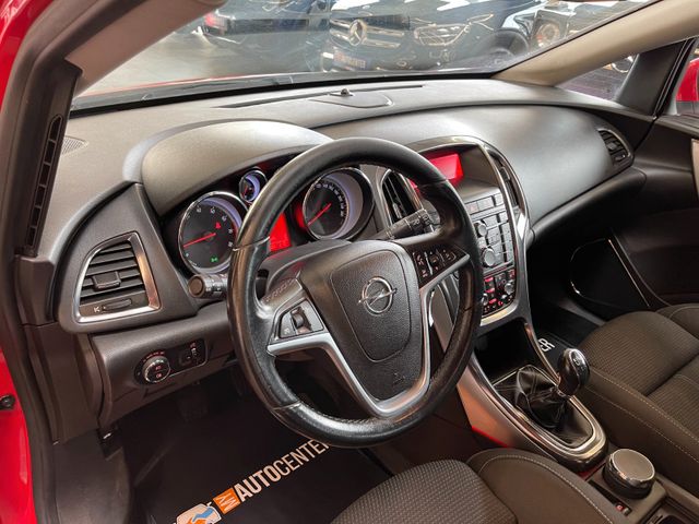 MYAUTOCENTER – Gebraucht- und Jahreswagen mit Werkstattservice in Pfaffenhofen Opel Astra J Lim. 5-trg. Cosmo *Klima*PDC*Tempomat*