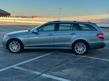 Mercedes E 200 - 8